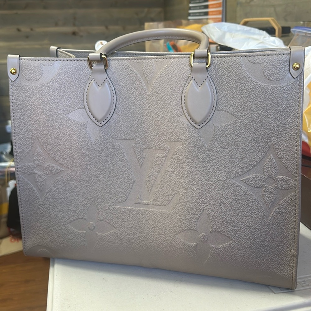 Onthego LV purse!